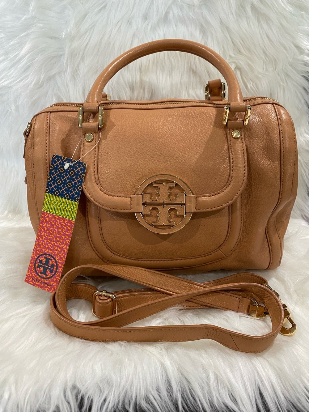 Tory Burch Amanda Middy Satchel in Aged Camel colored Vachetta NWT